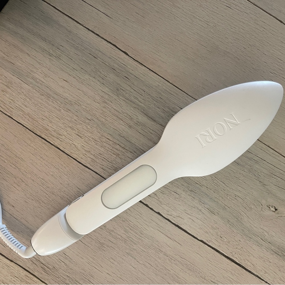 Nori Press 3 in 1 travel iron and steamer